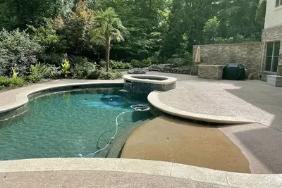 Image de Vacation Resort: Heated Pool, Spa, Gym, Kitchen, Laundry, in Tranquil Setting