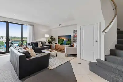 Image de Spacious 3-Bed Apartment by the Mcg