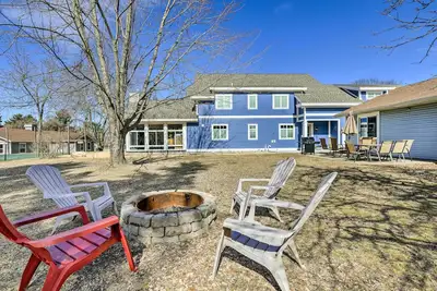 Image de Mears Abode w\/ Pool Access, Near Silver Lake!