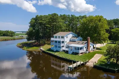 Image de Creek House - Waterfront Oasis on Holden's Creek