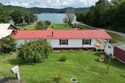 Image de Ez 2 the Lake-Norris Lake front with rare flat lot and no stairs to dock