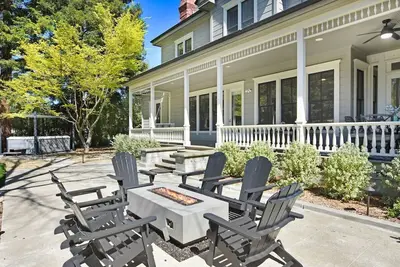 Image de The Beautiful Armstrong Estate Downtown Sonoma