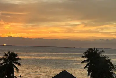 Image de Spectacular Oceanfront Luxury 2 Bedroom Condo on North Beach! !