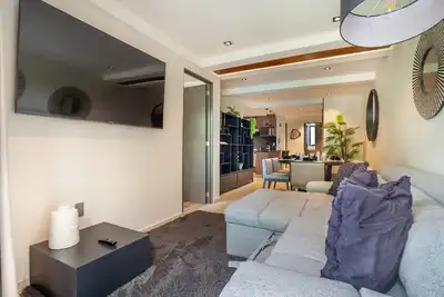 Image de Bask in Now: Minimalist Elegance Meets 202's Modern Fancy