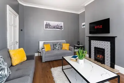 Image de Crawford Avenue Retreat