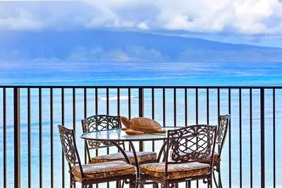 Oceanfront Bliss in West Maui Spacious Modern 2br Condo