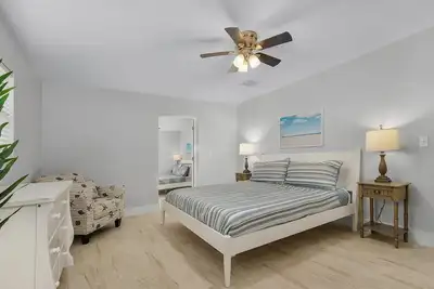 Image de 8 Person 3-Bedroom Condo with Private Patio - Mermaid - Welcome to our newly renovated, luxurious and spacious three-bedroom condo!