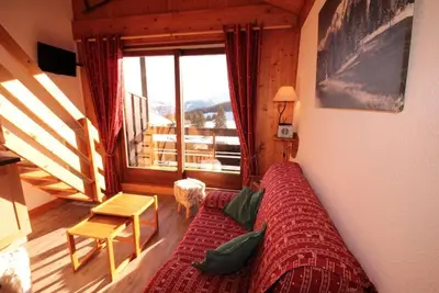 Image de 150m des commerces, 2ème étage, vue dégagée, balcon, télévision, casier à ski, 40m², Les Saisies