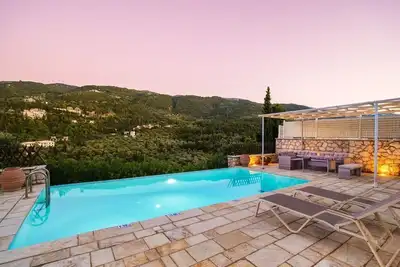 Villa Athina - Deux Chambres Villa, Couchages 4