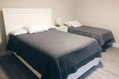 Image de Cheerful 2b/2b townhouse, 2 Blocks From The Beach