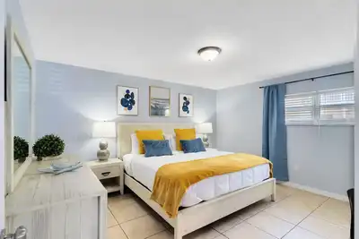 Image de Seashell~ Walk to the beach Pool, Bbq, Arcade, Gym