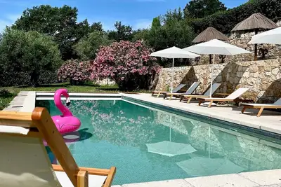 Image de Splendide villa 390 m² - 6 chambres - Piscine - Terrain de Pétanque