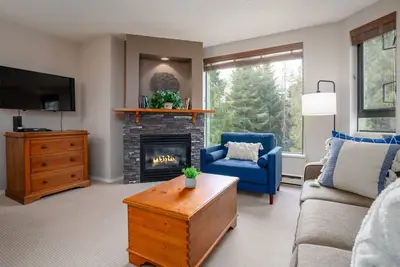 Image de 1br | Marquise | Close to Ski Hill | Pool | Sauna | Hot Tub | Fitness Suite | A/C