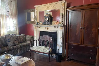 Image de Charming 2-bedroom bed and bath suite, nestled in the historic Bywater.