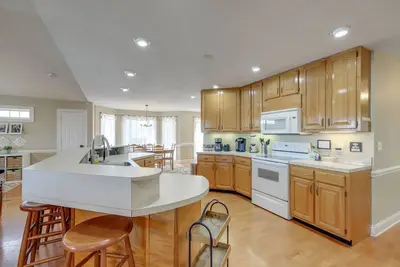 Image de Pet-Friendly Milledgeville Home on Lake Sinclair!