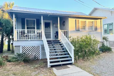 Image de Aunt May's - Waterfront Cottage in Cedar Key!
