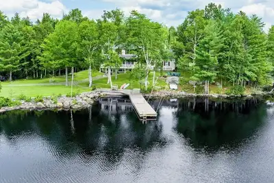 Image de Moosehead Lakefront|Hot Tub|Pet Friendly|Private Dock|Fast Wifi|Personal chef