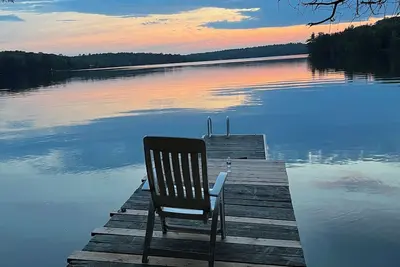 Image de Adventurer's Delight. 2 Bedroom Lakefront Getaway. Private home.