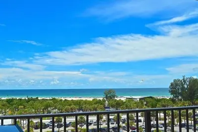 Image de Stunning Siesta Key Beach Views from 2 Bedroom Condo!