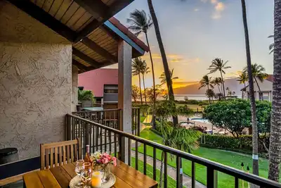 Image de Gorgeous two-story condo in South Maui