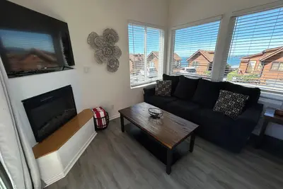 Image de Oceanview Cabin 22 with Private Jacuzzi and Stocked Kitchen (Private Beach Owned by White Rock Resort)