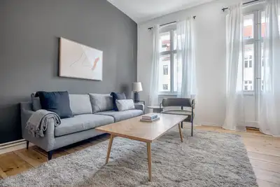 Image de Stylish Neukölln 1br nr Tempelhofer Feld, by Blueground