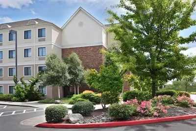 Image de Your Home Away From Home! Kitchenette, Free Parking, with Breakfast, Pool!