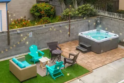 Image de Hot tub! Beach 1 block away, Peloton, near Sf and Sfo airport