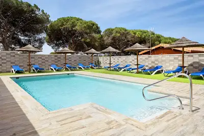 Image de Maison de vacances 'Casa Torre De Meca 2' avec vue sur les montagnes et piscine partagée