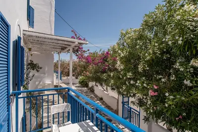 Image de Studio 'Livadia Seaside Studios 10' avec terrasse partagée, Wi-Fi et climatisation