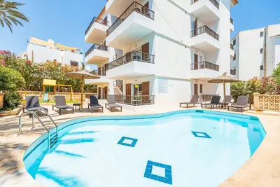 Image de Appartement 'Gran Sol Family 8' avec piscine partagée, Wi-Fi et climatisation