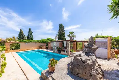 Appartement \"Individual Guesthouse Mallorca\" avec vue sur la montagne, piscine partagée et Wi-Fi