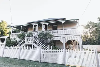 Image de Urban Getaway Ipswich Colonial 6 bed 3 bath