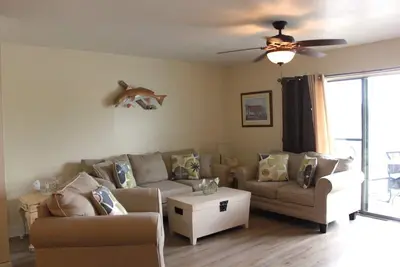 Image de Bayfront Condo at Kontiki