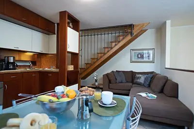 Image de Regarda - \"Il Borgo 48\" with 3 bedrooms, 2 bathrooms, garage in Bardolino city center