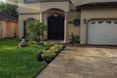 Image de Centrally located, delightful home