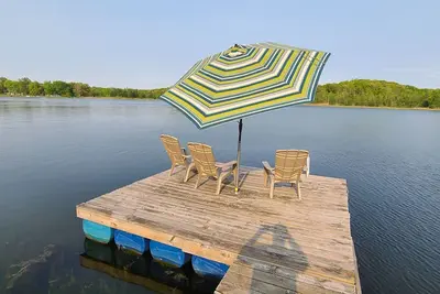Image de 3 bedroom home on a peaceful private no wake lake. With kayaks and floating deck