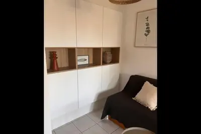 Image de For Rent 2 Rooms In A Residence With Swimming Pool Near The Sea