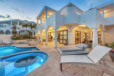 Image de Mumbai (2\/3 Rooms) Luxury villa