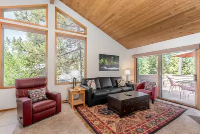 Shag21 - Spacious, Dog Friendly, Hot Tub, Ac, Cornhole