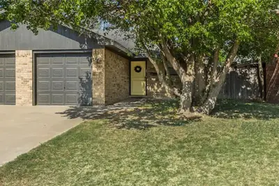 Image de Comfy, Cute & Central 2 bed near hospital dist!