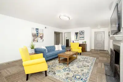 Image de Sunshine Terrace 3br, perfect for business travel!