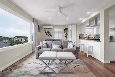 Image de Coastal Comfort | Tower 9 Condo w/ Ocean Views