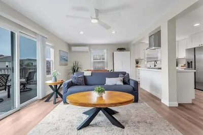 Image de Oceanview Escape | Tower 9 Condo Steps from the Beach