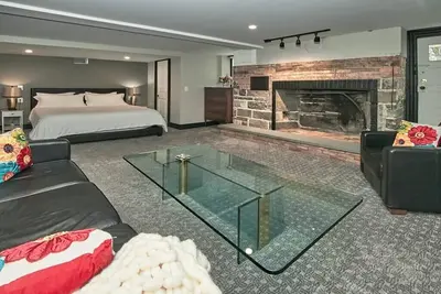 Image de Cozy studio on 36 acres close to everything in Warwick