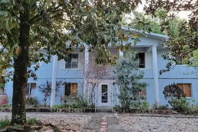 Image de Charming & Cozy 2-bedroom