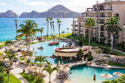 Image de Family Thanksgiving Luxury in 3Bd Presidential Penthouse on Cabo's Medano Beach