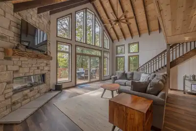 Image de Raynor Shine Chalet by Innsbrook Vacations!