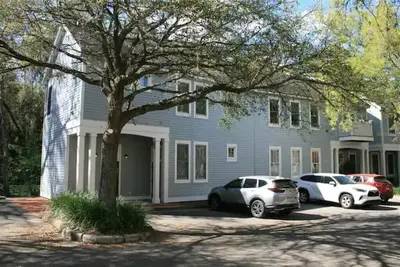Image de Charming 1-bedroom in popular Haile Village Center