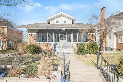 Image de Lavish River Front Home 1 Mile From Notre Dame